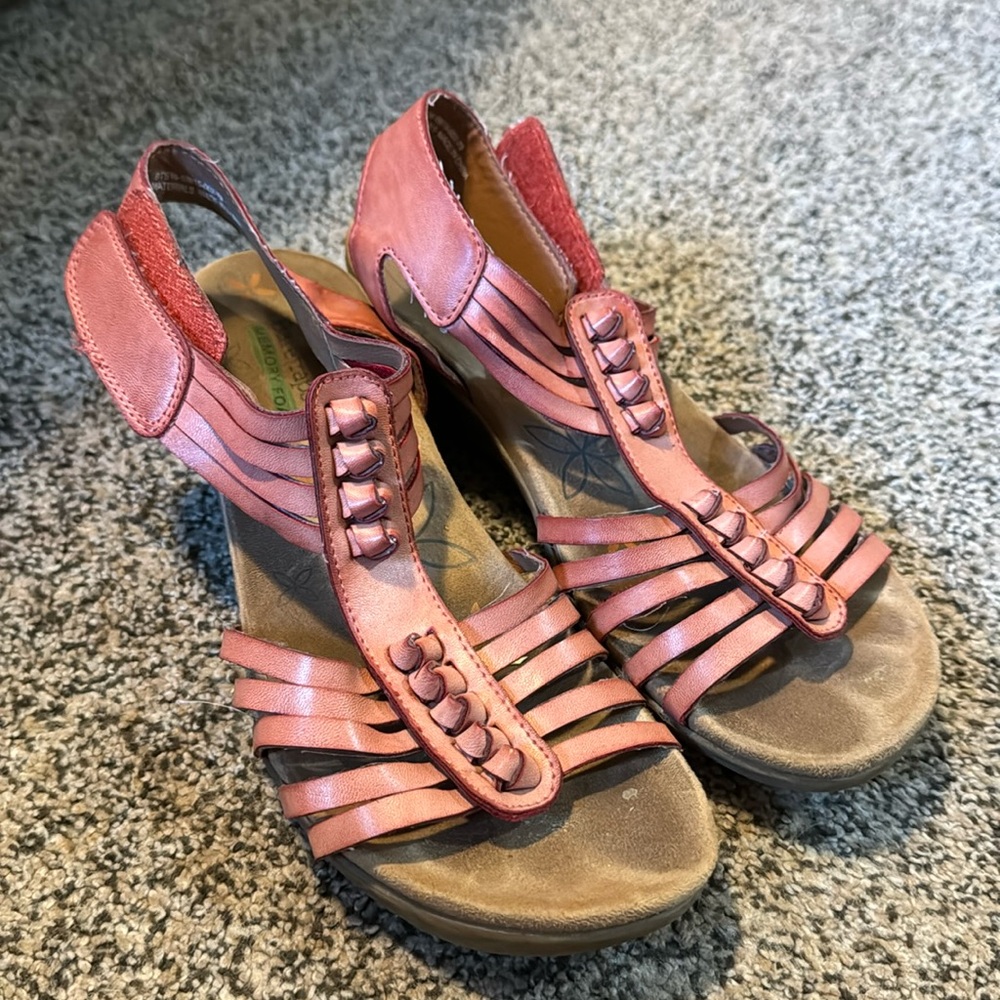 Baretrap Sandals